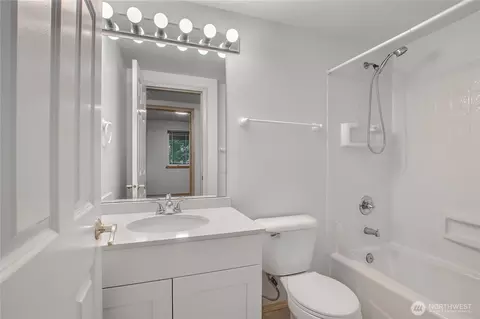 Bath - 9430 NE 181st Ln, Bothell, WA 98011 photo 1 of 1