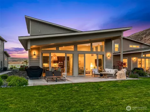9779 Ridgeview Dr NW, Quincy, WA 98848