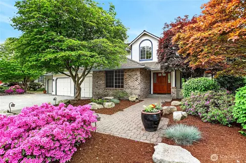 19223 63rd Ave NE, Kenmore, WA 98028