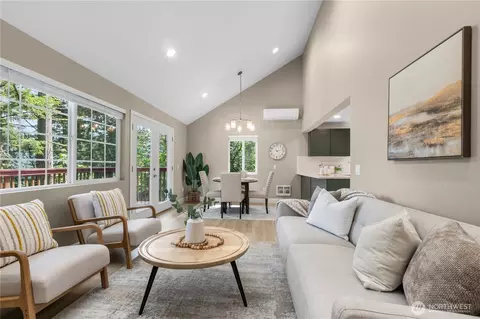 4 Gooseberry Cir, Bellingham, WA 98229