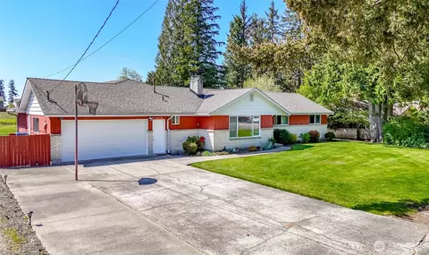 Exterior - 45223 284th Ave SE, Enumclaw, WA 98022 photo 2 of 9