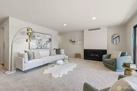 2929 76th Ave SE #410, Mercer Island, WA 98040