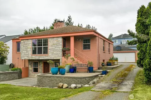 10820 Lake Ridge Dr S, Seattle, WA 98178