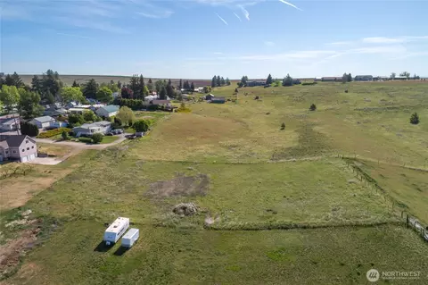 410 E Pine St, Waterville, WA 98858