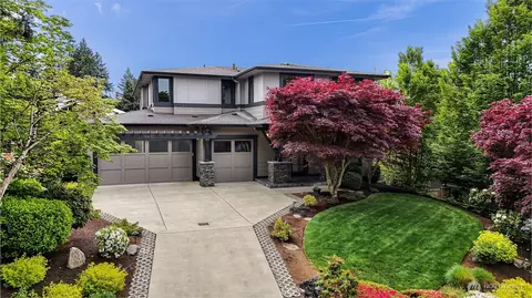 8451 SE 44th St, Mercer Island, WA 98040