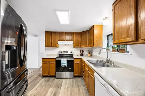 Kitchen - 18905 8th Ave E, Spanaway, WA 98387 photo 1 of 3