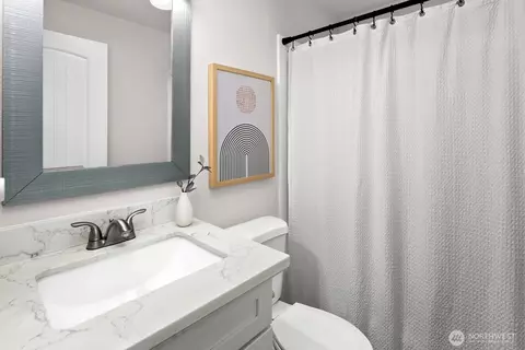 Bath - 9032 15th Ave SW, Seattle, WA 98106 photo 1 of 2