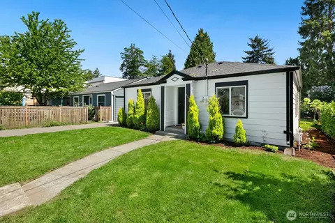 9032 15th Ave SW, Seattle, WA 98106