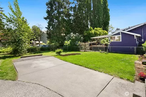 Exterior - 9032 15th Ave SW, Seattle, WA 98106 photo 3 of 4