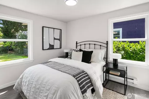Bedroom - 9032 15th Ave SW, Seattle, WA 98106 photo 2 of 2