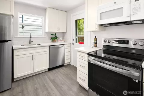 Kitchen - 9032 15th Ave SW, Seattle, WA 98106 photo 1 of 2