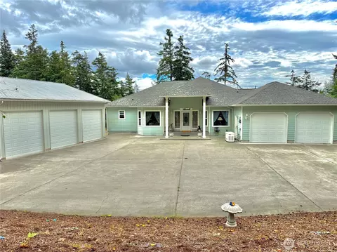 152 E Morris Rd, Coupeville, WA 98239