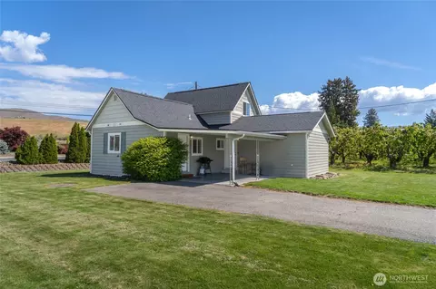 25 Sun Valley Dr, Wenatchee, WA 98801