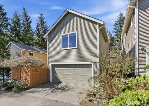 36703 SE Gravenstein Ct, Snoqualmie, WA 98065