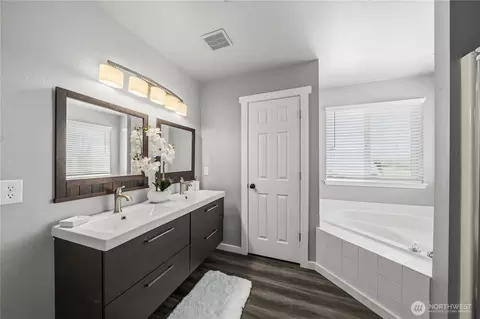 Bath - 7249 Radius Loop SE, Lacey, WA 98513 photo 1 of 3