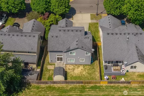 View/Area - 7249 Radius Loop SE, Lacey, WA 98513 photo 3 of 4