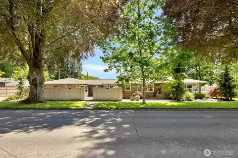 2251 Louisiana St, Longview, WA 98632