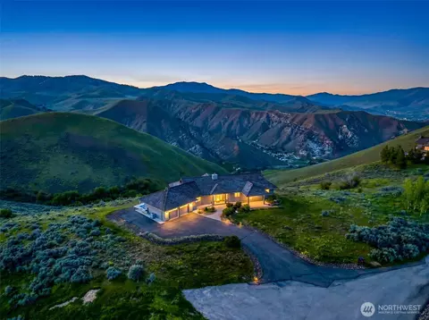 500 Connery Rd, Wenatchee, WA 98801