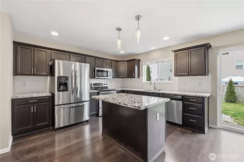 Kitchen - 20222 50th Ave E, Spanaway, WA 98387 photo 1 of 2
