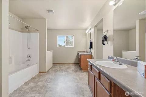 Bath - 20222 50th Ave E, Spanaway, WA 98387 photo 1 of 3