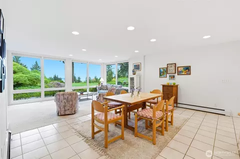 Dining - 250 Heather Rd, Everett, WA 98203 photo 3 of 3