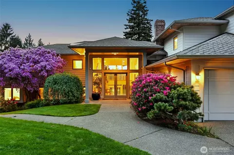 Exterior - 250 Heather Rd, Everett, WA 98203 photo 5 of 9