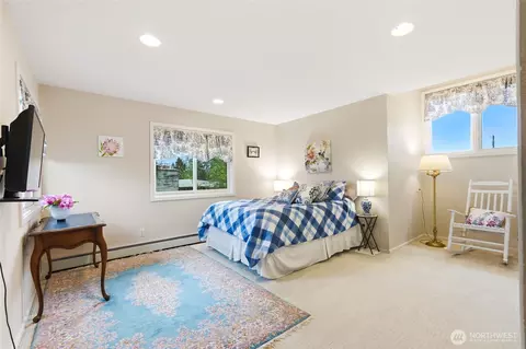 Bedroom - 250 Heather Rd, Everett, WA 98203 photo 4 of 5