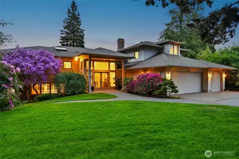 Exterior - 250 Heather Rd, Everett, WA 98203 photo 1 of 9