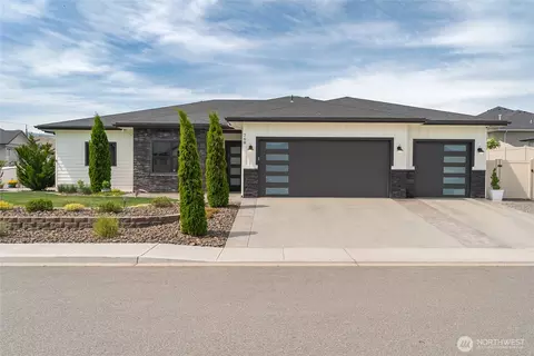 760 S Perry Ave, East Wenatchee, WA 98802