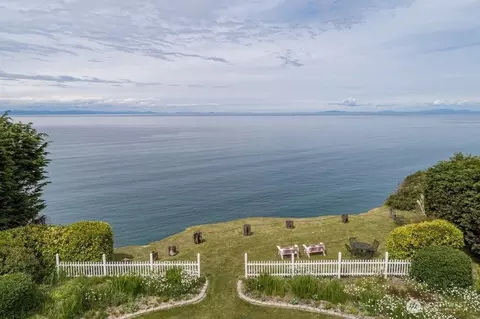 397 Monterra Dr, Port Angeles, WA 98362