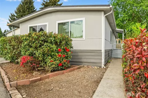 7301 NE 175th St #215, Kenmore, WA 98028