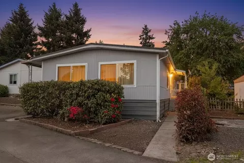 7301 NE 175th St #215, Kenmore, WA 98028