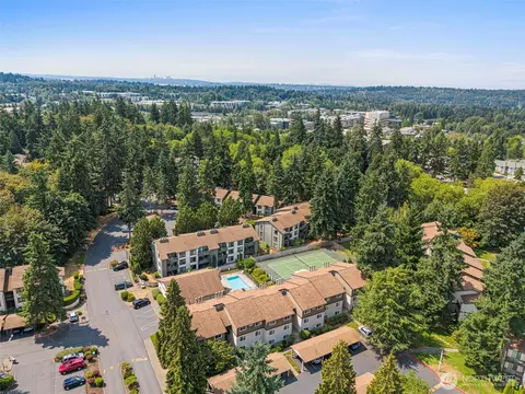 12933 127th Dr NE #F205, Kirkland, WA 98034