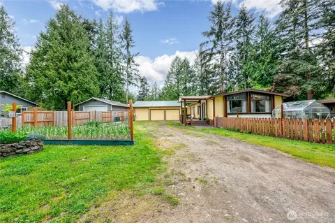 71 E Moore St, Port Hadlock, WA 98339