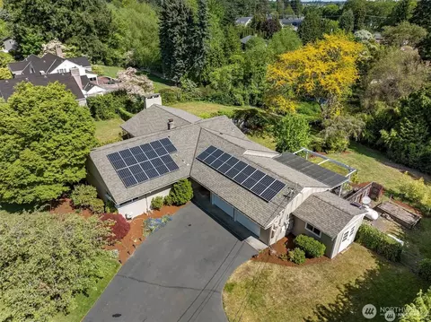 11411 Clovercrest Dr SW, Lakewood, WA 98499