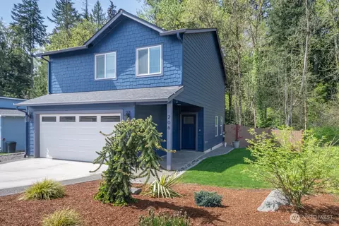206 Oak St, Winlock, WA 98596