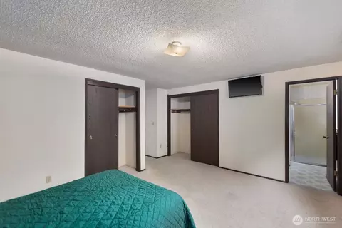 Bedroom - 21627 9th Pl W, Bothell, WA 98021 photo 2 of 5