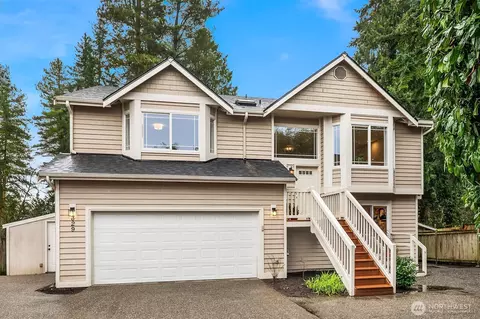 329 NE 185th St, Shoreline, WA 98155