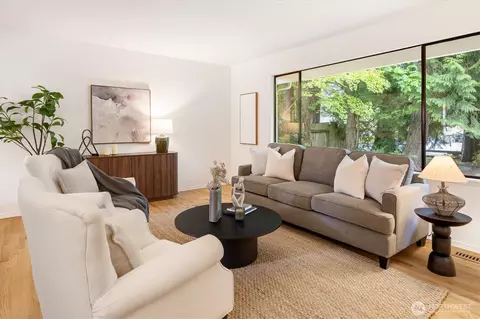 Living - 20106 96th Ave NE, Bothell, WA 98011 photo 3 of 5