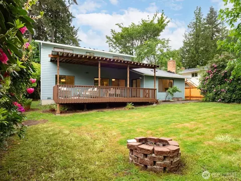 Exterior - 20106 96th Ave NE, Bothell, WA 98011 photo 7 of 9