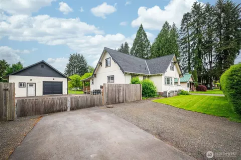 3083 Pine St, Longview, WA 98632 photo 2