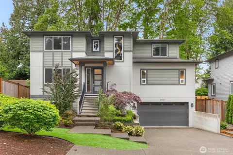8021 NE 127th Ln, Kirkland, WA 98034