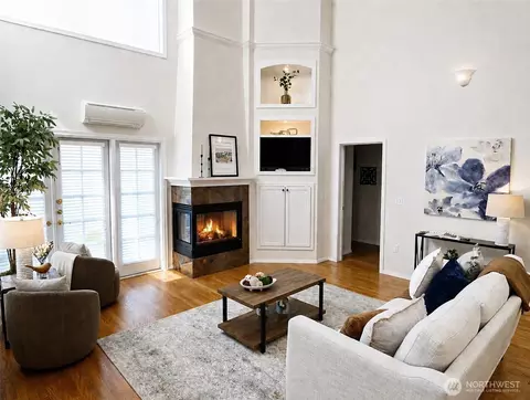 Living - 1422 Colby Ave, Everett, WA 98201 photo 3 of 4
