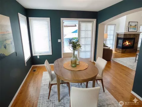Dining - 1422 Colby Ave, Everett, WA 98201 photo 1 of 2