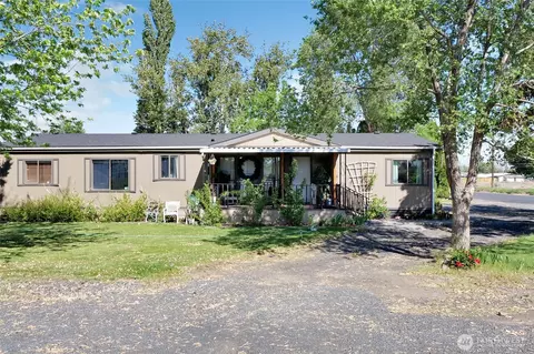 4379 Jackie Dr NE, Moses Lake, WA 98837