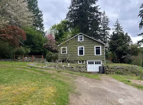 2100 Phinney Bay Dr, Bremerton, WA 98312