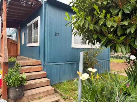 24500 Russell Rd #27, Kent, WA 98032
