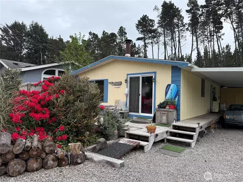 1220 232nd Ln W, Ocean Park, WA 98640