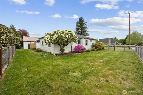 Exterior - 2314 Initial Ave, Enumclaw, WA 98022 photo 2 of 4