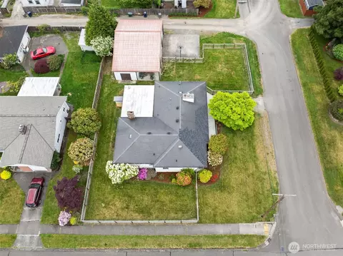 View/Area - 2314 Initial Ave, Enumclaw, WA 98022 photo 3 of 7